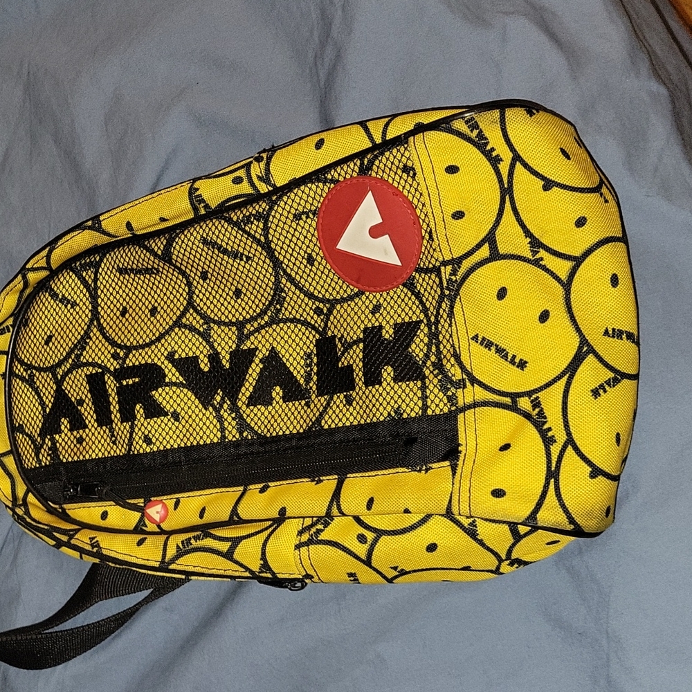 One strap bag